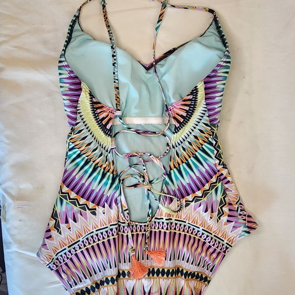 SOLD!!!!bar III Womens 1 Piece Colorful Geometric Swimsuit XL NWOT Resort. Beach - Picture 2 of 9